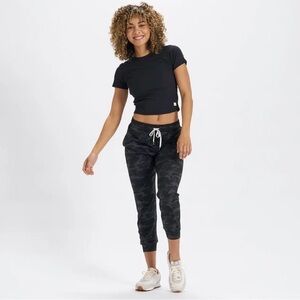 Women’s Vuori Performance Joggers